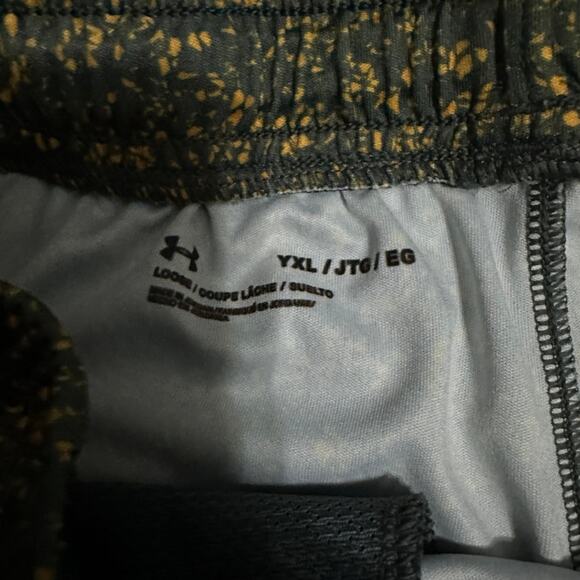 Under Armour Boys XL Orange & Gray Athletic Shorts EUC Sporty Fit - Picture 2 of 3